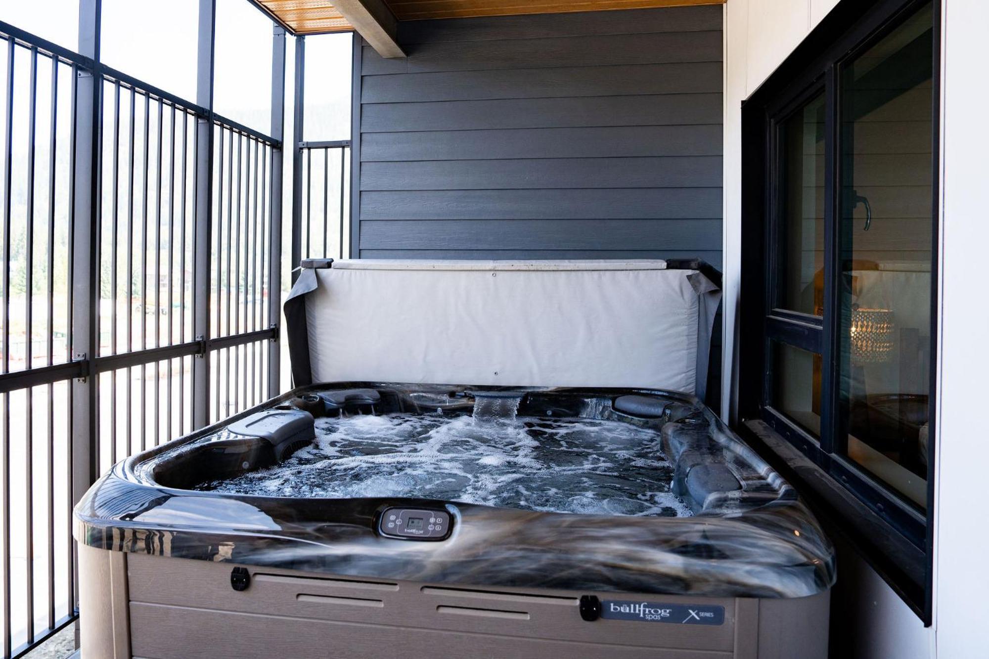 Alpine Haven By Revelstoke Vacations Apartment Exterior photo