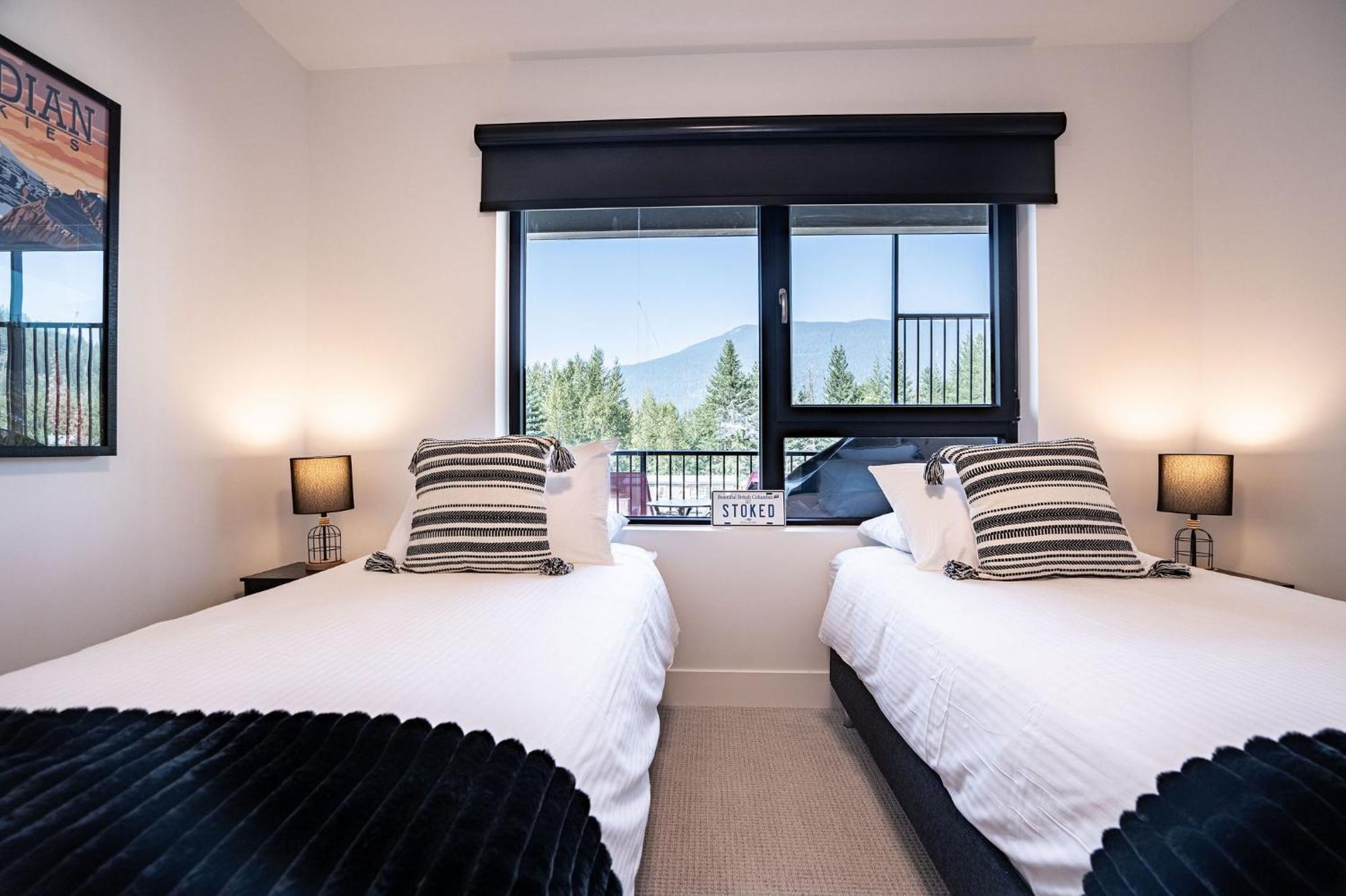 Alpine Haven By Revelstoke Vacations Apartment Exterior photo
